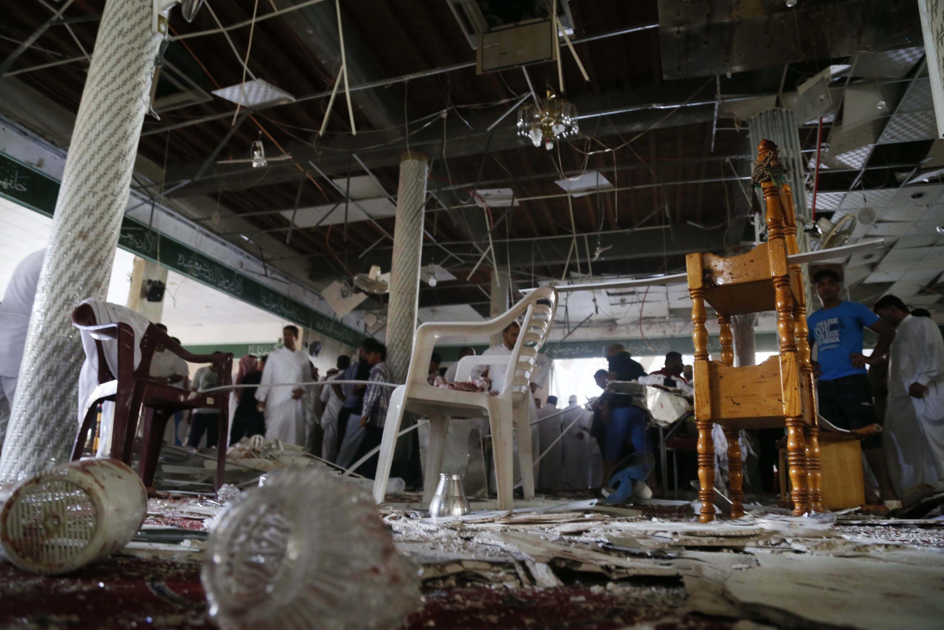 21 dead after yesterday's suicide attack against Shiite mosque in the village of al-Qadeeh