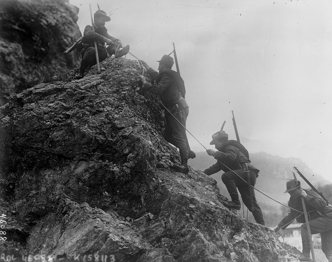 Italian alpine troops in action during World War I