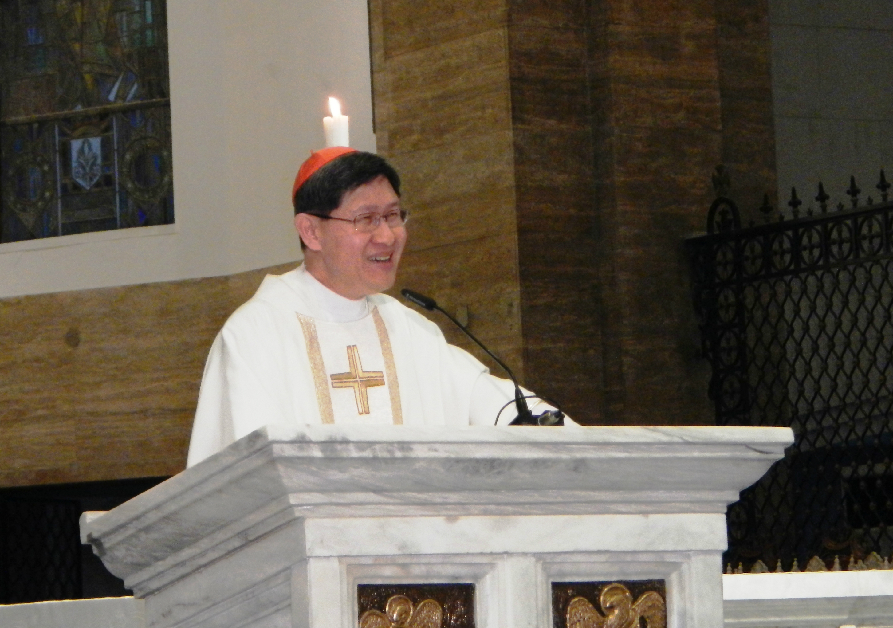 Cardinal Luis Antonio Tagle in Manila Cathedral