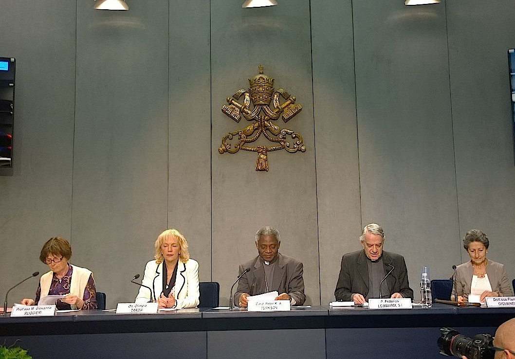 Presentation of the conference women post 2015 at the Vatican press room