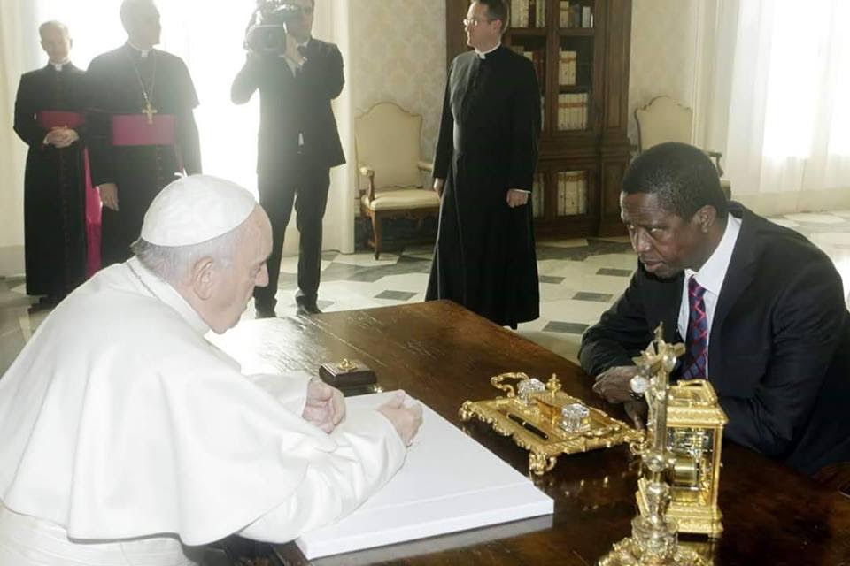 Papa riceve presidente Zambia