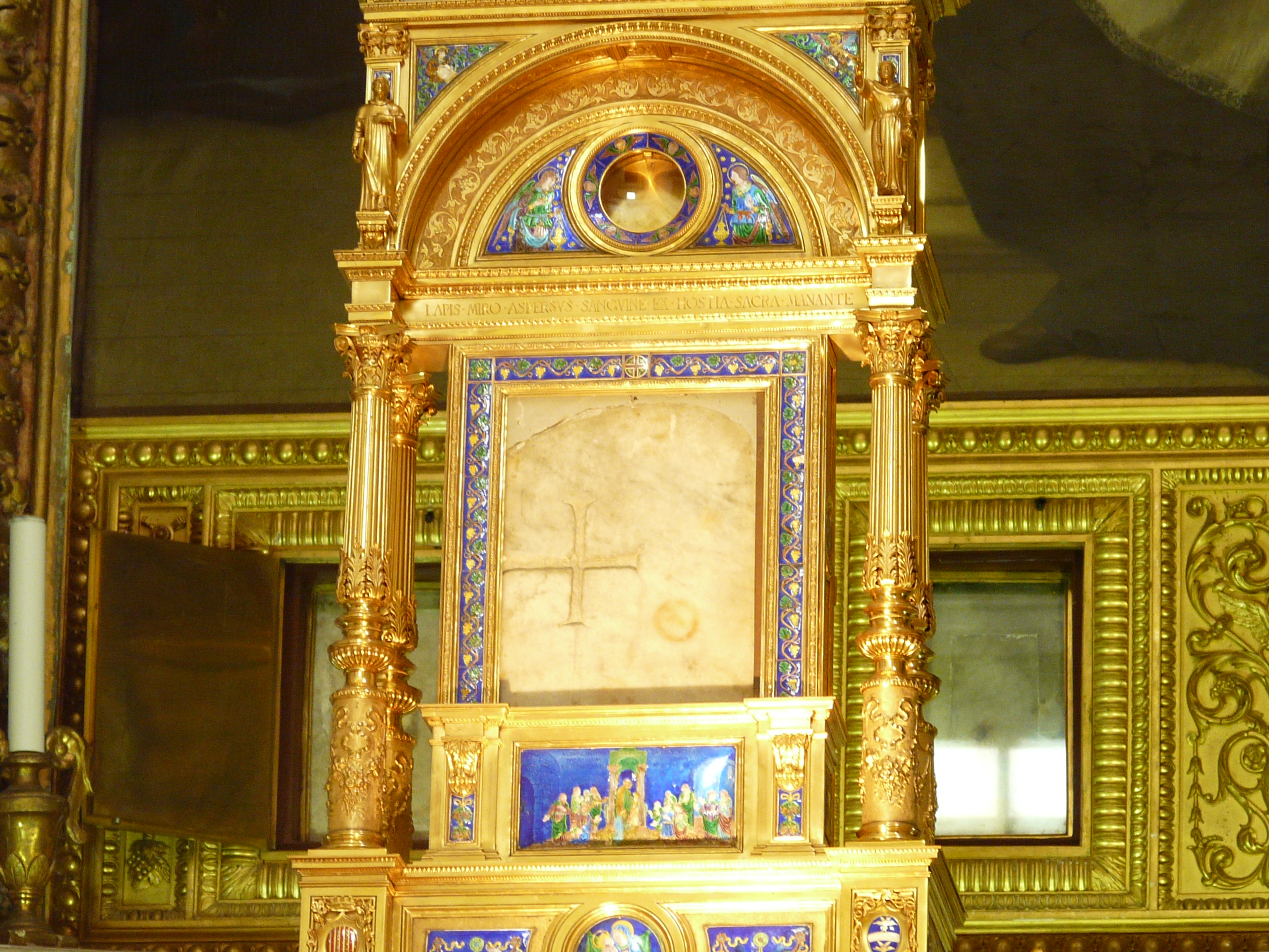 Chiesa Santa Cristina (Bolsena) - tavola macchiata dal sangue del Miracolo Eucaristico