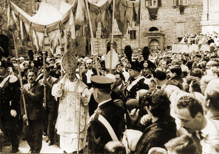Processione eucaristica Morrovalle